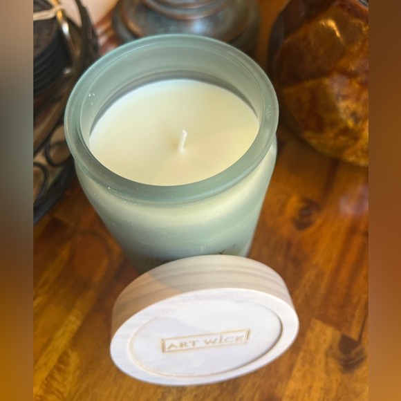 Art Wick Simplicity + Hope Scented Candle - Lemongrass & Eucalyptus 18 oz - Picture 2 of 3